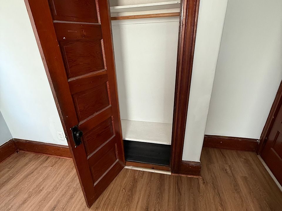 1st image of 248 Whitman St APT 1