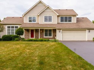 563 Red Spruce Ln, Rochester, NY 14616