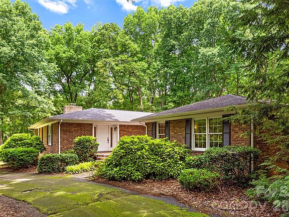 2nd image of 2038 Skyway Dr