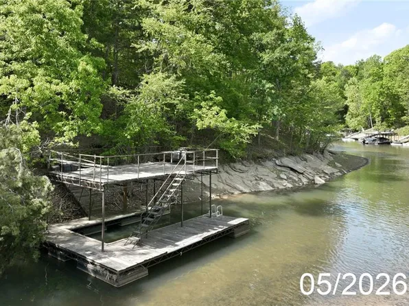 5042 McKinzey Ln #5, Flowery Branch, GA 30542