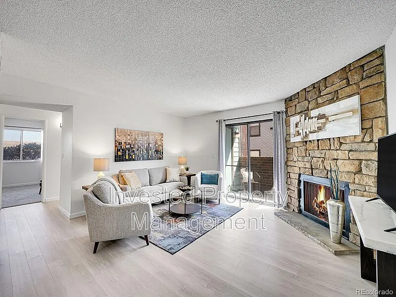 2 bed, 2.0 bath, 1125 sqft, $1,650 — Photo 4