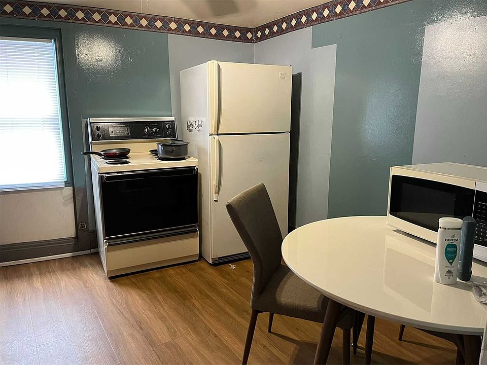 2nd image of 219 A Hibernia St #B