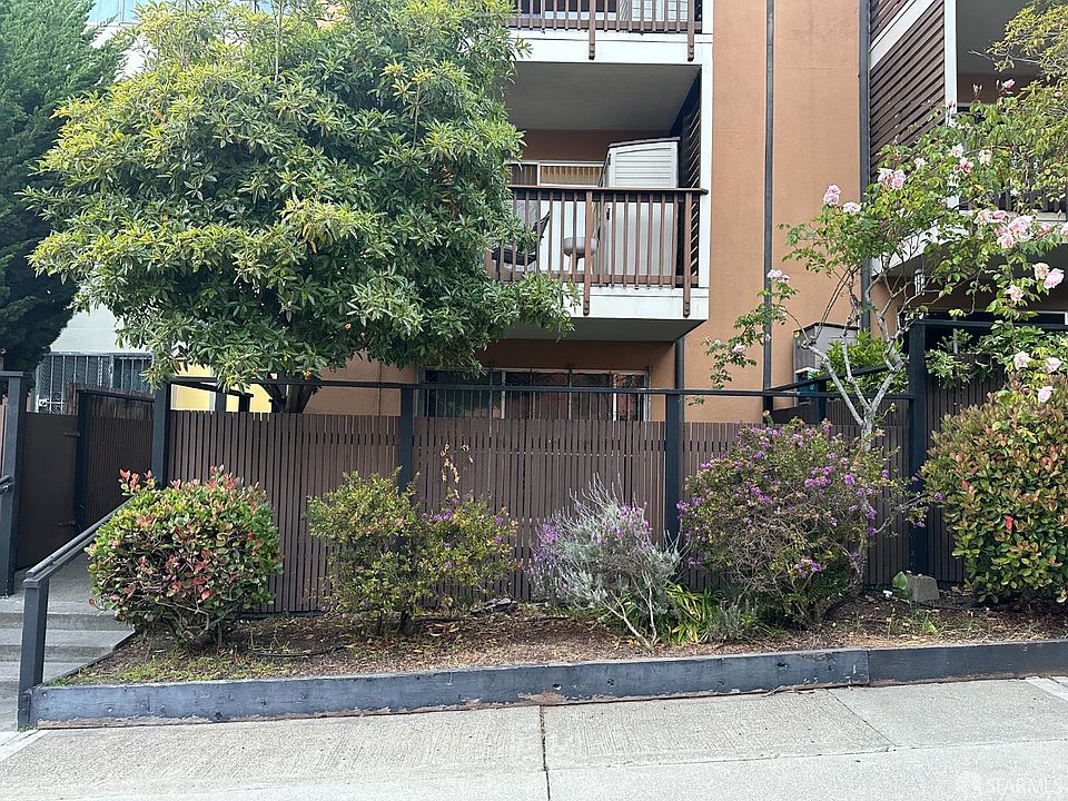 1st image of 75 Western Shore Ln APT 1