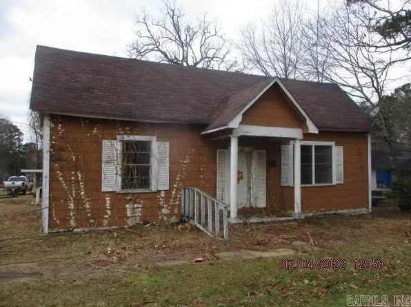 600 Opera St, Stamps, AR 71860