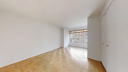 Rented by LEVEN Real Estate