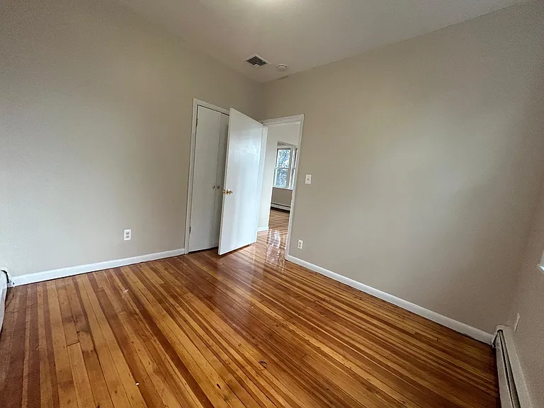 538 Bayway Ave #2 — Photo 6