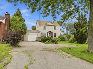834 Mohawk Rd E, Hamilton, ON L8T 2R5
