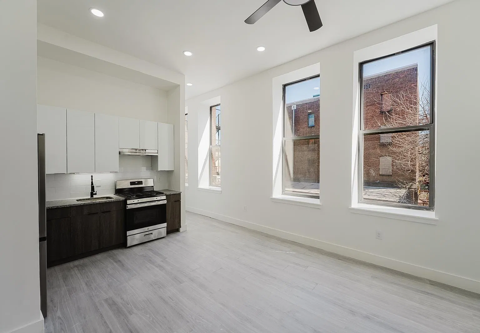 2 bed, $2,214 — Photo 1