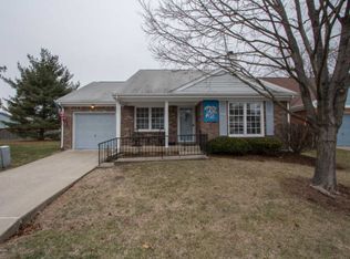 8701 Deer Point Ct, Louisville, KY 40242