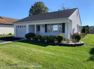 49 Redhill Rd, Manchester, NJ 08759