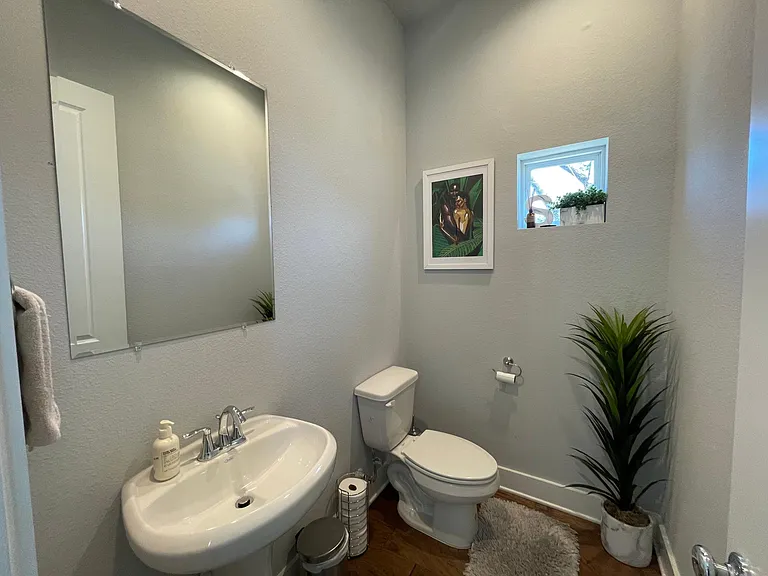 902 Martin St #A — Photo 14