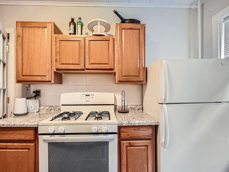 1716 Grand Ave — Photo 3