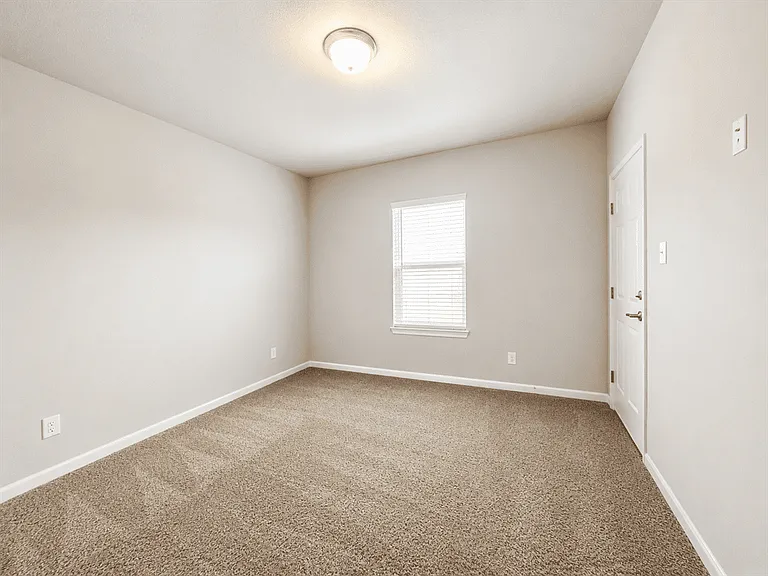 7204 Magnolia Crk #101 — Photo 21