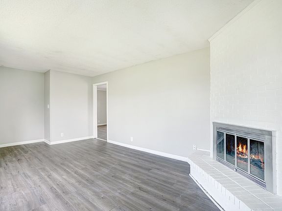 5th image of 283 Conrad Dr