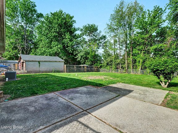 5th image of 8300 Gloxinia Dr