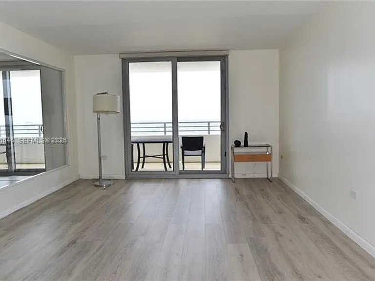 5555 Collins Avenue Cu #8K — Photo 7