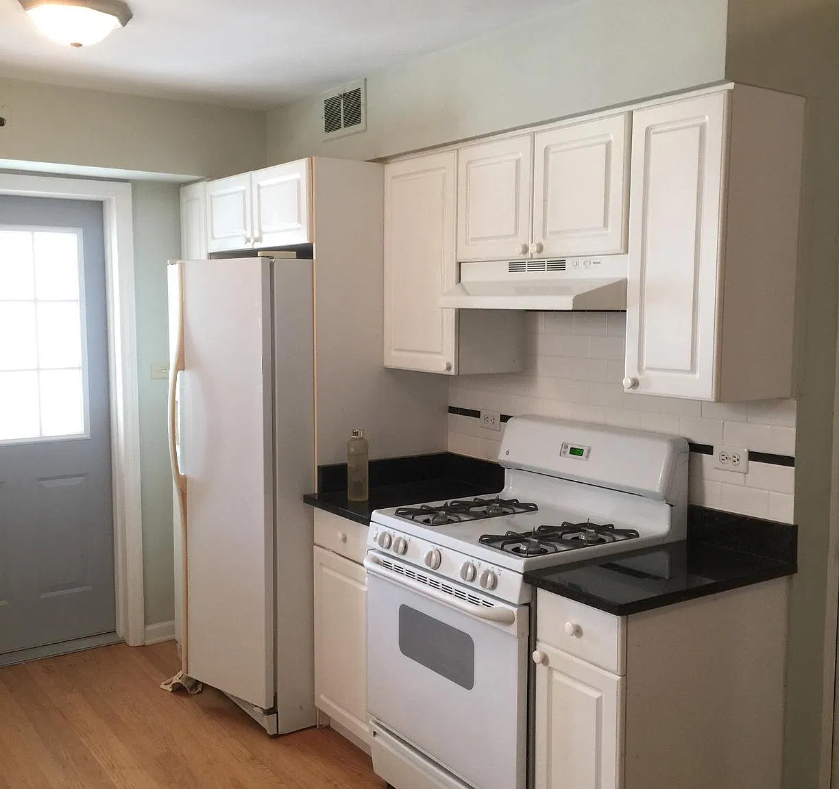 5411 W Sunnyside Ave — Photo 3
