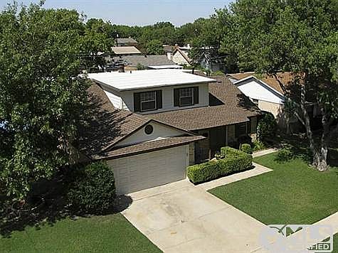 3rd image of 701 Park Forest Dr