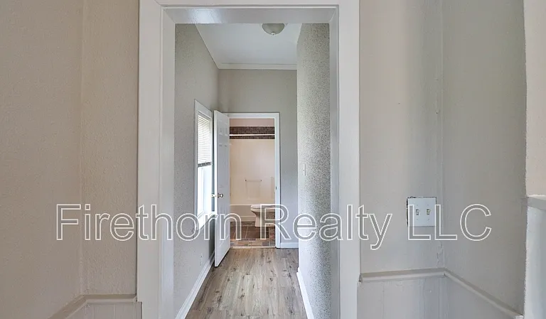 1400 Maple St — Photo 15
