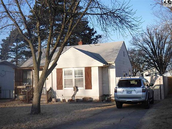 3rd image of 1019 Champa St