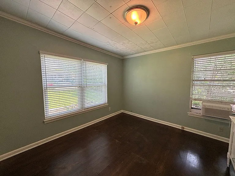 318 Sprucewood Ln — Photo 15