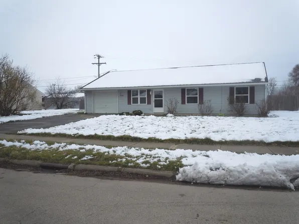 2326 Rockwell St, Rockford, IL 61101