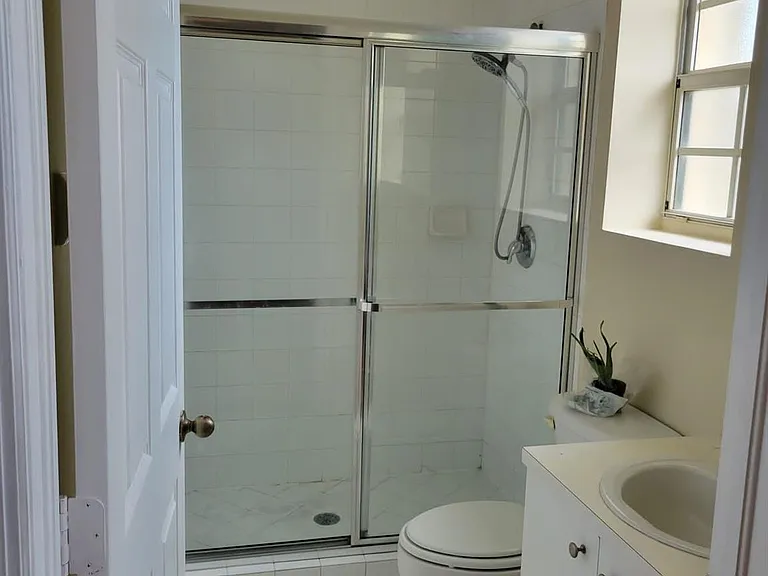 1570 NE 33rd Rd #201 — Photo 21