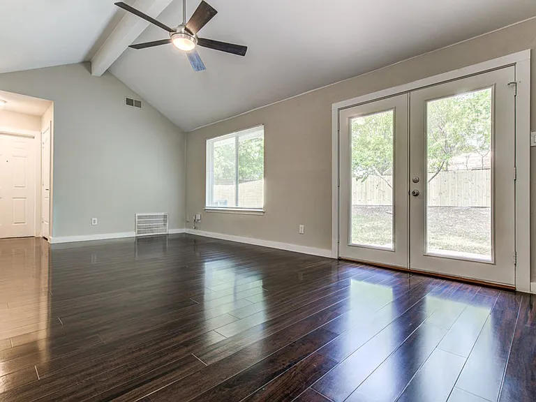 6607 Capriola Dr — Photo 5