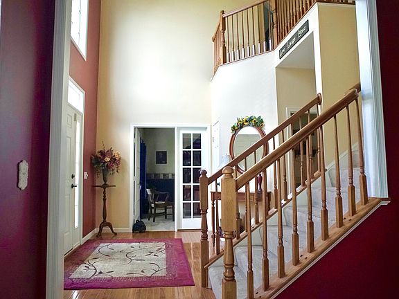 4th image of 6077 Triple Crown Dr