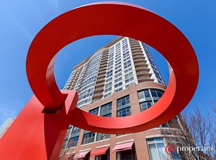 807 Davis St UNIT 912, Evanston, IL 60201