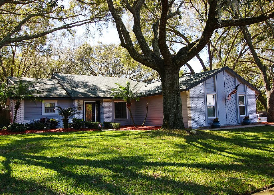 1st image of 17036 Gloryanna Dr