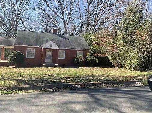 1st image of 401 Moore Dr