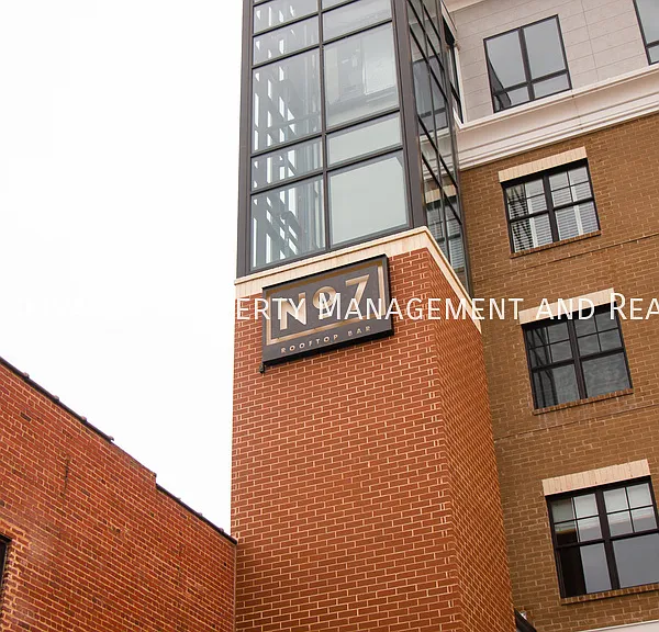 1208 Commerce St #301 — Photo 59