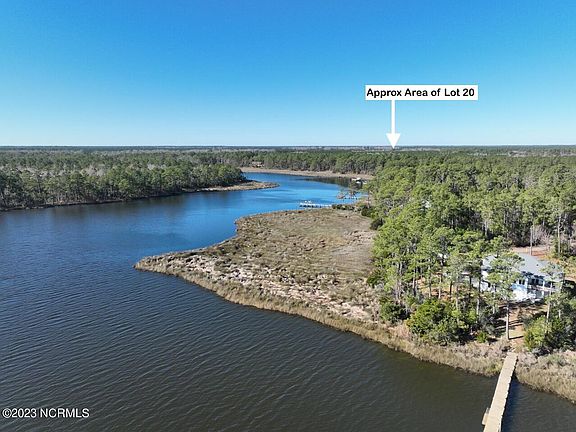 3rd image of 140 Tarpon Way