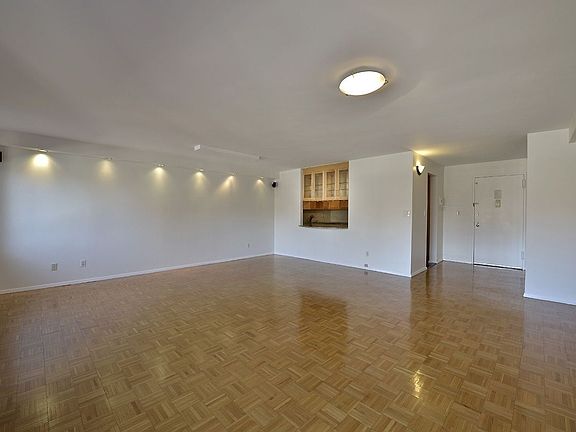 3rd image of 100 W 89th St APT 8C