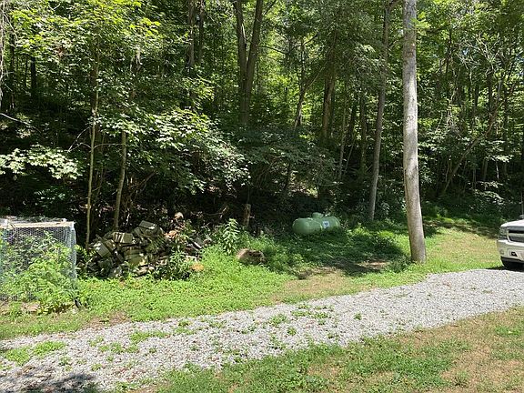 4th image of 71 McLaughlin Rd