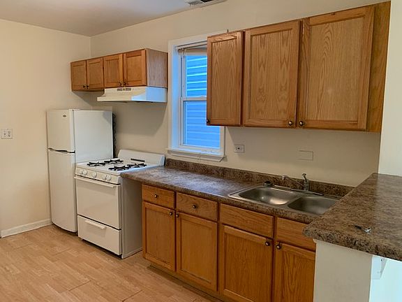 4th image of 3117 N Lawndale Ave APT 2