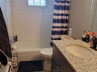 325 E Wisconsin Ave, Pewaukee, WI 53072