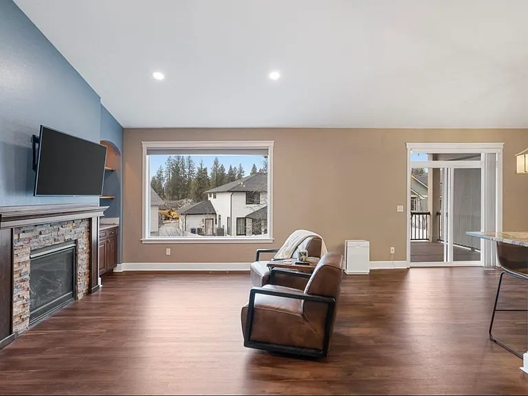 2720 S Seabiscuit Dr — Photo 2
