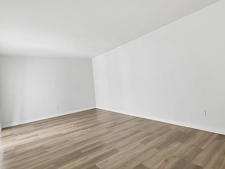 25829 Viana — Photo 36