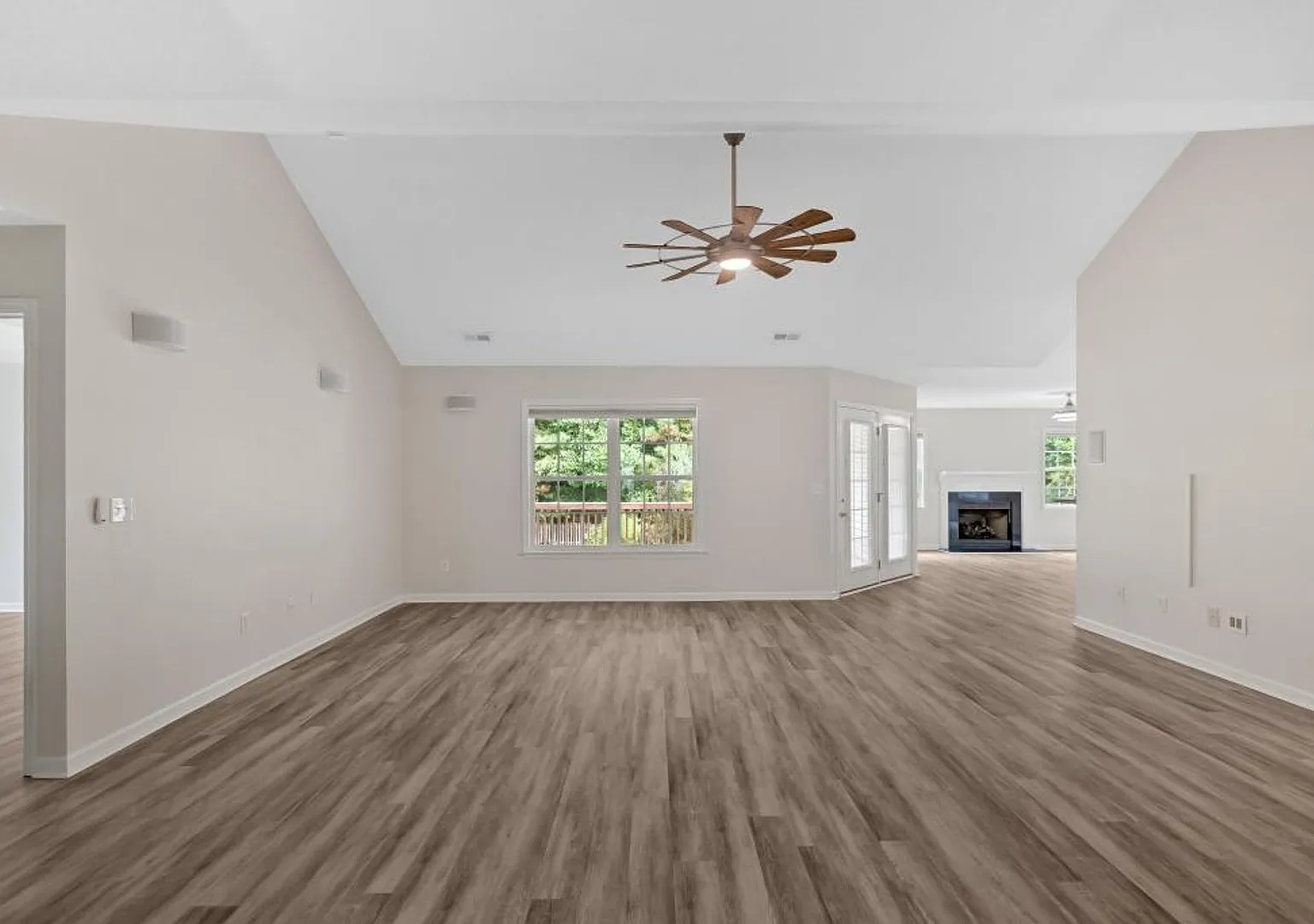Beautiful home in a great neighborhood! — Photo 4