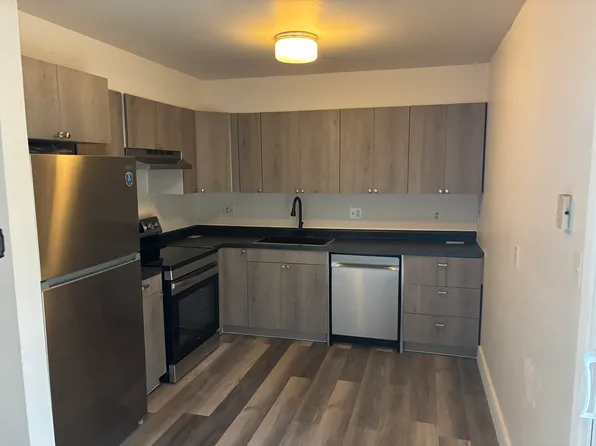 1969 N 16th St, Laramie, WY 82072