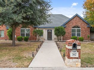 302 Ceniza Ridge Dr, Del Rio, TX 78840