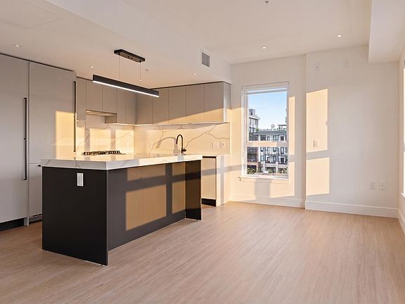 5th image of 2235 Broadway E #503