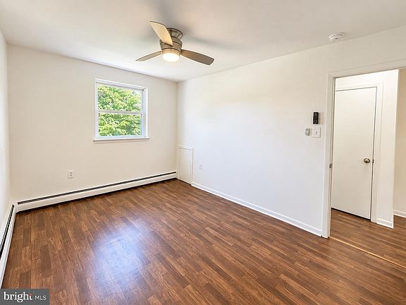 5th image of 362 Ripka St #A