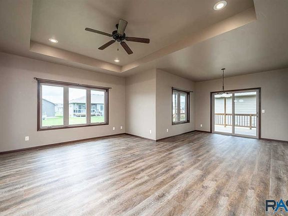 4th image of 6345 S Badlands Ct