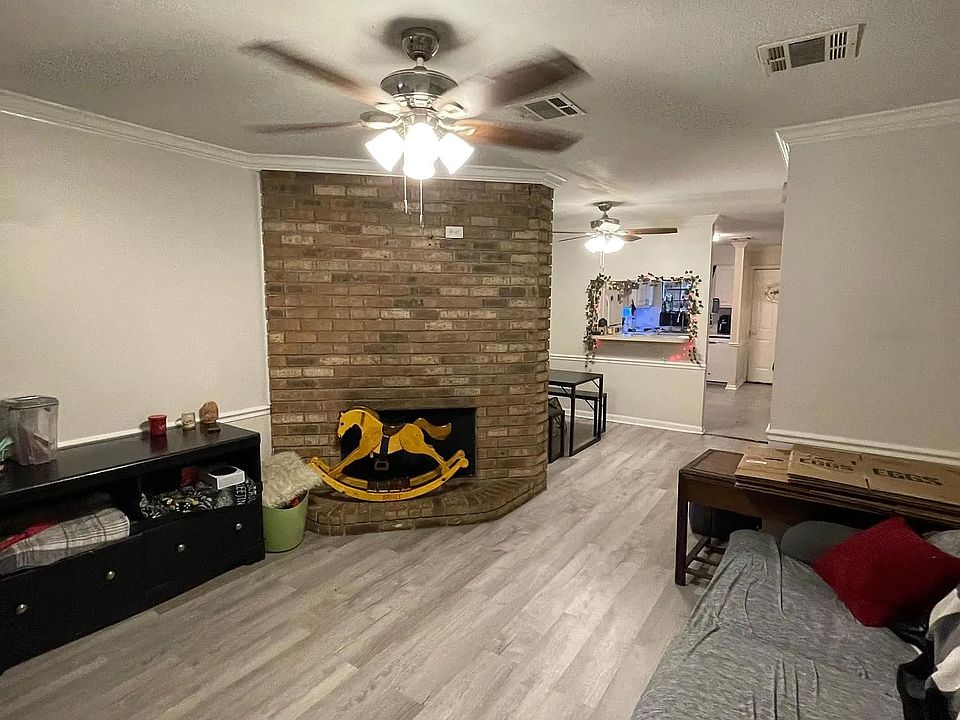 1st image of 319 Deckbar Ave APT 102