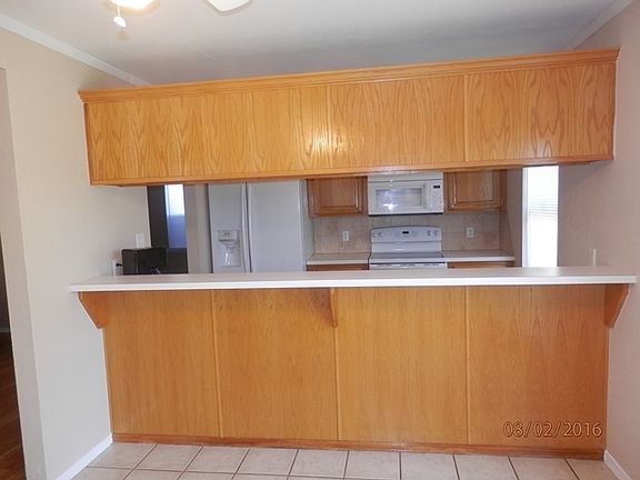 4th image of 6113 NW Cherry Ave