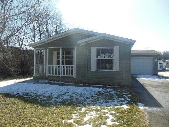 1st image of 120 Maple Run Dr