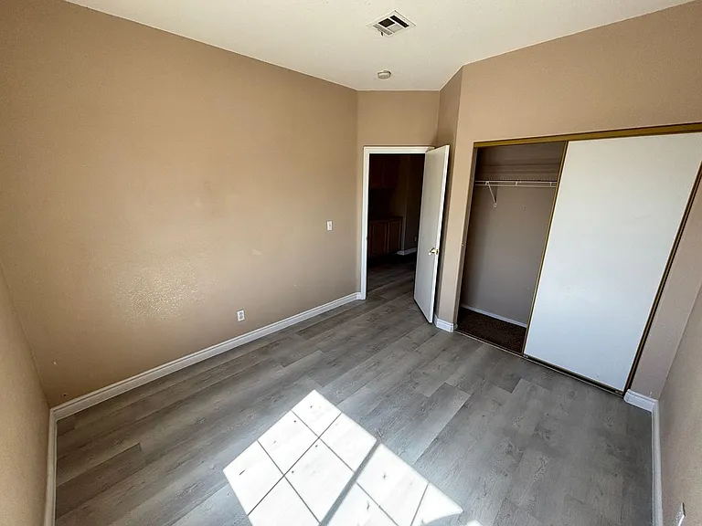 2398 Swifton Ct — Photo 25